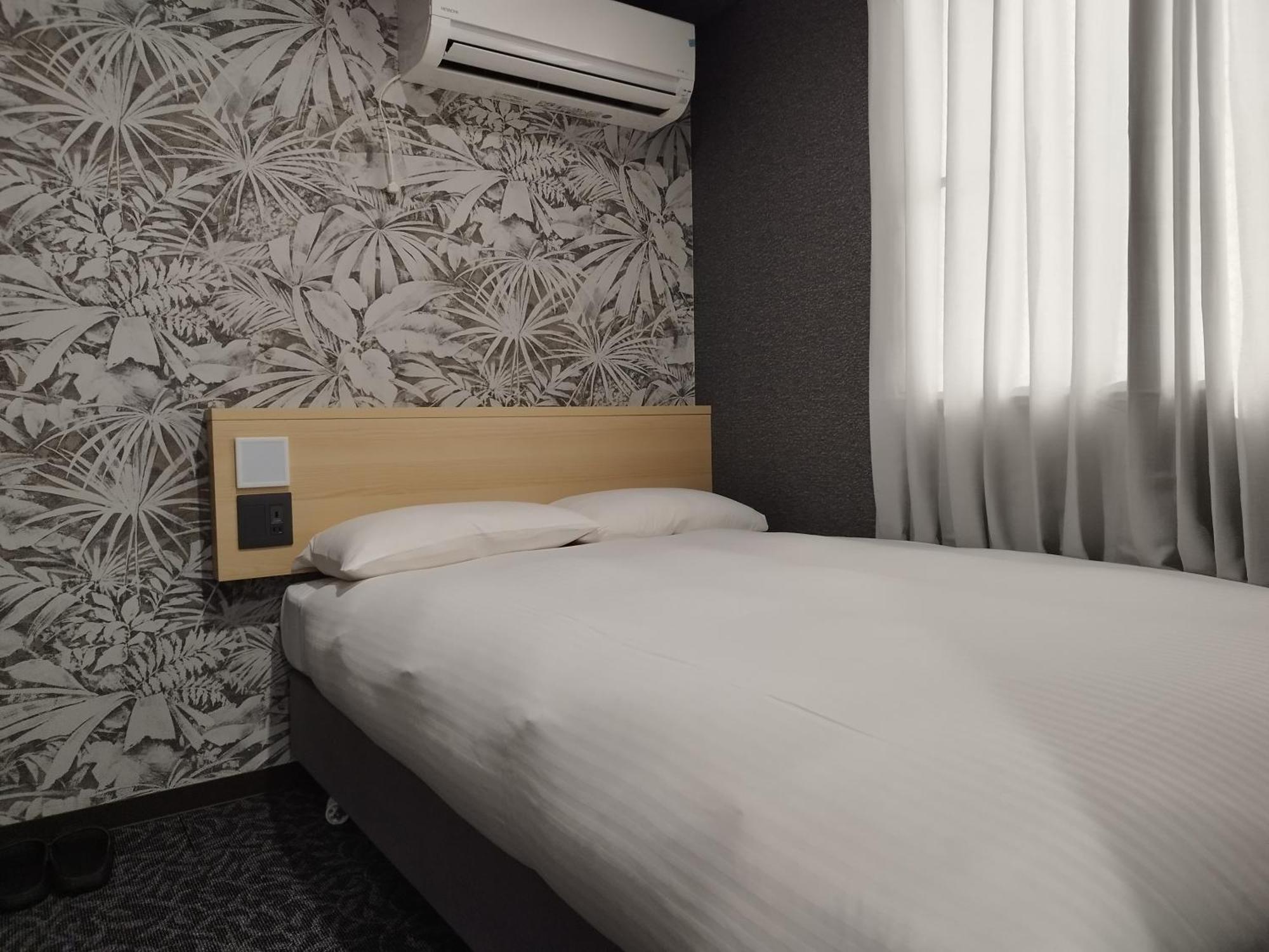 Hotel Shin-Imamiya Осака Экстерьер фото
