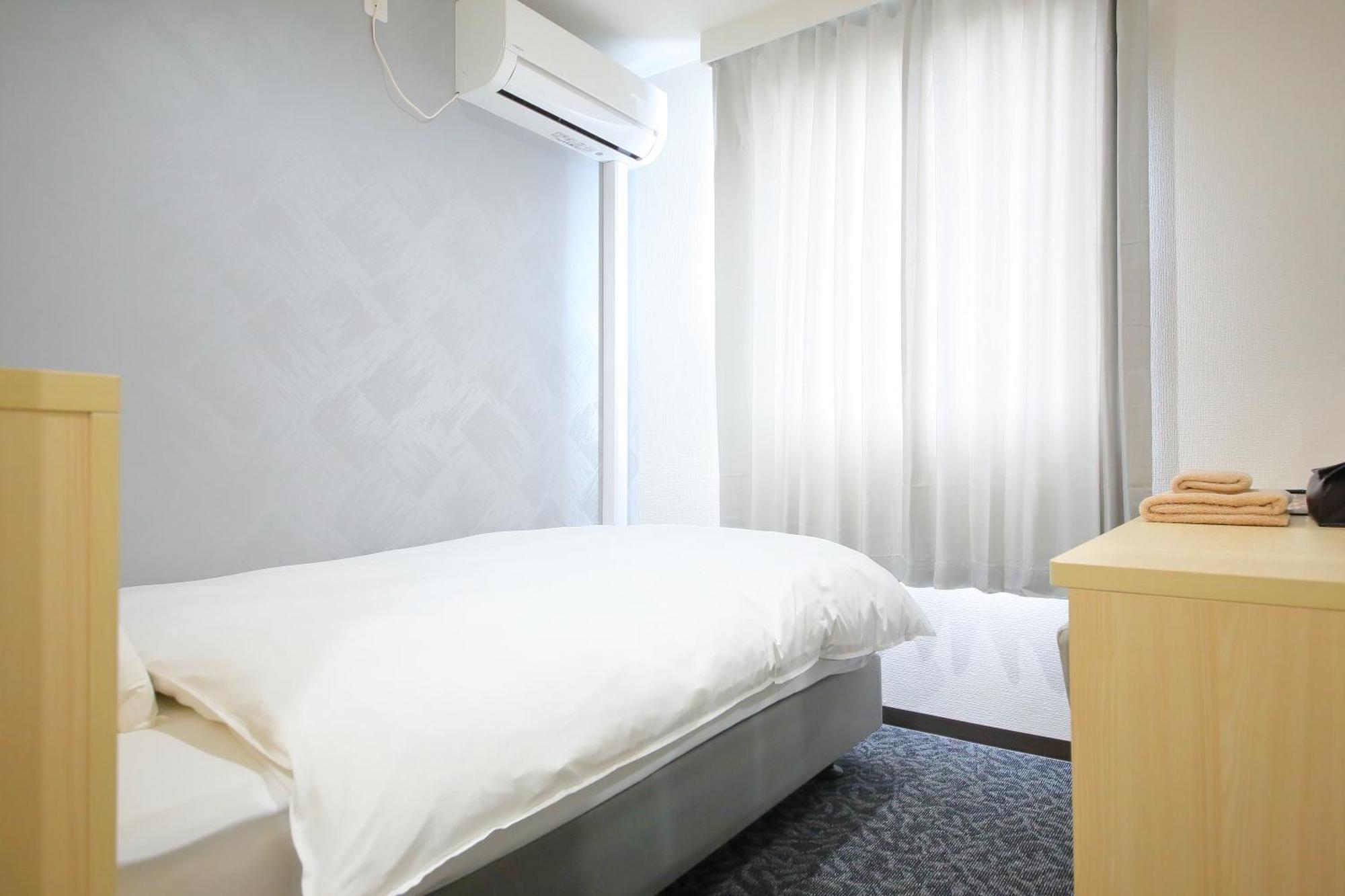 Hotel Shin-Imamiya Осака Экстерьер фото